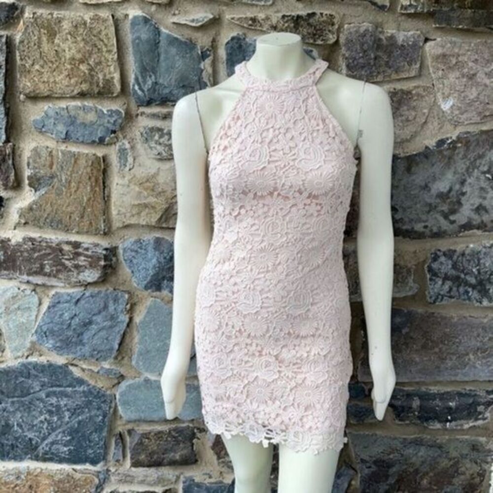 Lulu’s Love Poem Blush Pink Lace Mini Dress size Med
